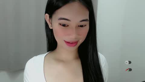 Snapshot of juny_lanyy chatting on 03.12.25 Julia online show from 03.12.25