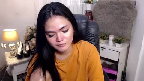 Snapshot of just_aleah chatting on 12.11.24 MY IG aleahgomez17 online show from 12.11.24