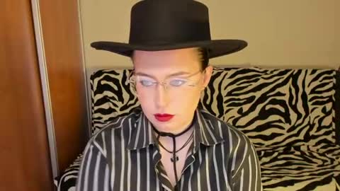 Snapshot of just_fucked chatting on 06.25.26 Nika and Mark online show from 06.25.26