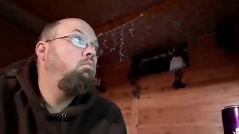 Snapshot of just_hangin_around chatting on 11.03.25 just_hangin_around online show from 11.03.25