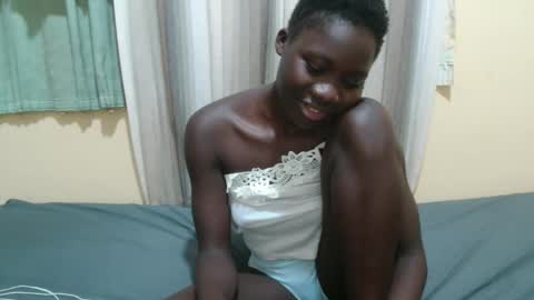 Lyra online show from 10.31.25