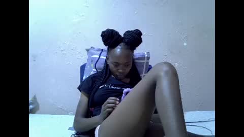 Snapshot of just_nuru chatting on 01.12.25 just_nuru online show from 01.12.25