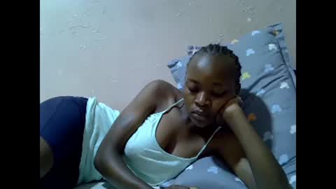 Snapshot of just_nuru chatting on 02.01.25 just_nuru online show from 02.01.25