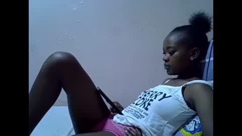 Snapshot of just_nuru chatting on 03.04.25 just_nuru online show from 03.04.25