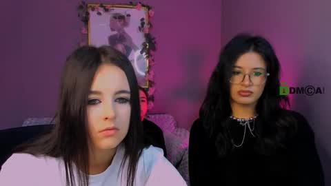 Snapshot of justcamila_ chatting on 09.25.25 justcamila online show from 09.25.25