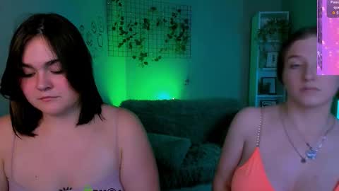 Snapshot of justcamila_ chatting on 09.29.25 justcamila online show from 09.29.25