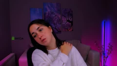 Snapshot of justcamila_ chatting on 10.01.25 justcamila online show from 10.01.25