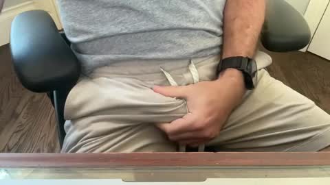 Snapshot of justfitnfun chatting on 10.08.25 justfitnfun online show from 10.08.25