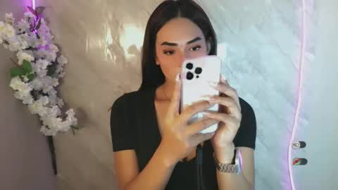 justhewayouare21 online show from 04.22.26