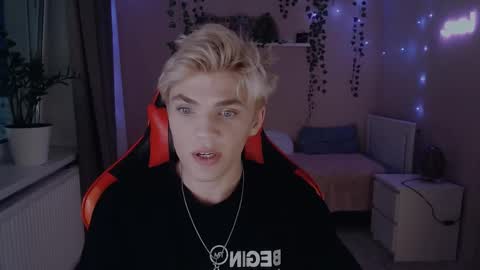 U bf Justin online show from 02.14.25