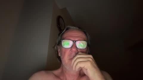 Snapshot of justin_hornyyyy chatting on 12.01.25 justin_hornyyyy online show from 12.01.25