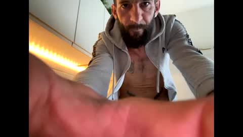 Snapshot of justin_huge chatting on 10.13.25 Justin online show from 10.13.25