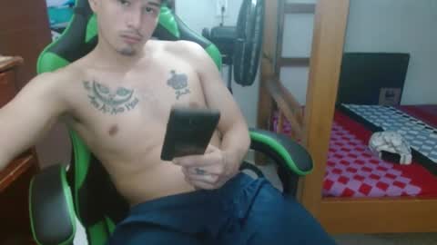 justin_taylor02 online show from 10.03.25