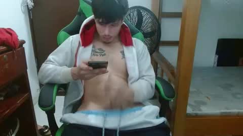 justin_taylor02 online show from 10.05.25