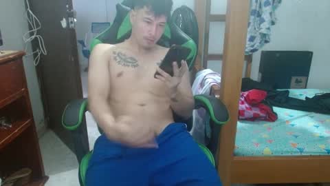 justin_taylor02 online show from 10.10.25