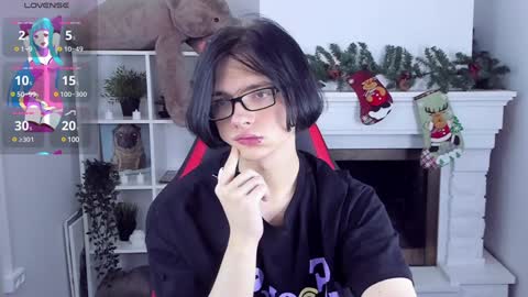 Snapshot of justin_twinkboy chatting on 12.28.24 JUSTIN online show from 12.28.24