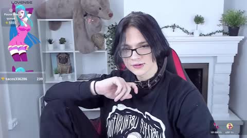 Snapshot of justin_twinkboy chatting on 01.11.25 JUSTIN online show from 01.11.25