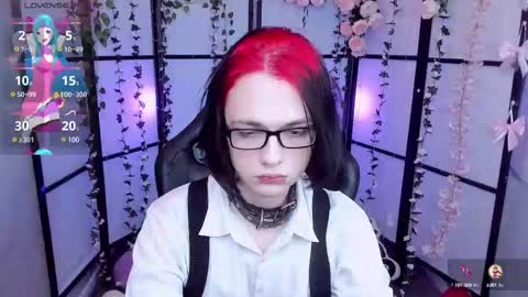 Snapshot of justin_twinkboy chatting on 02.19.25 JUSTIN online show from 02.19.25