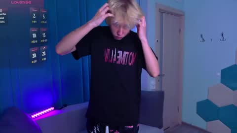 justTEEN online show from 04.20.26