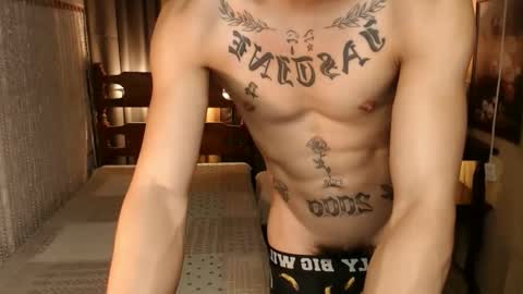 justine_hunk online show from 02.24.25