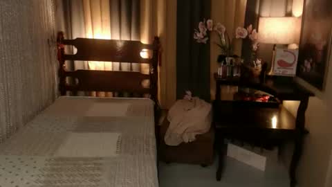 justine_hunk online show from 03.17.26