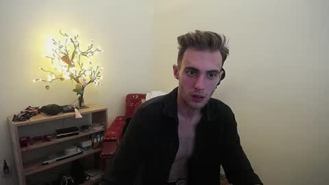 Snapshot of justinnordick chatting on 06.30.26 Hologram Guy online show from 06.30.26
