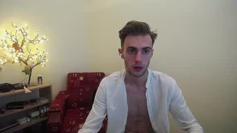 Snapshot of justinnordick chatting on 07.02.26 Hologram Guy online show from 07.02.26