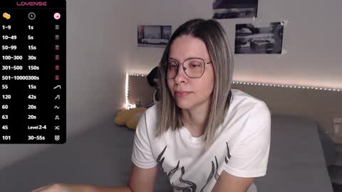 Snapshot of justmexy7 chatting on 10.06.25 Julie online show from 10.06.25