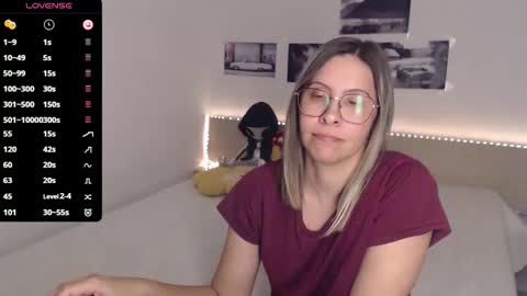 Julie online show from 11.10.25