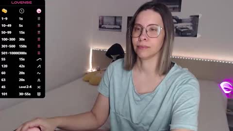 Julie online show from 04.02.26