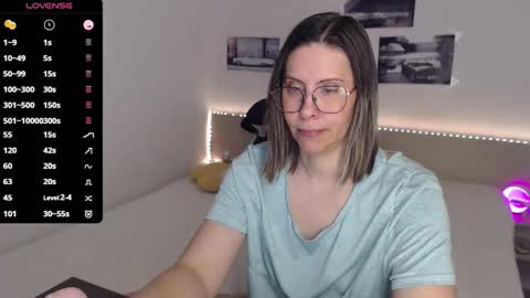 Julie online show from 04.06.26