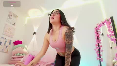 Snapshot of justonecute chatting on 09.24.25 Emy online show from 09.24.25