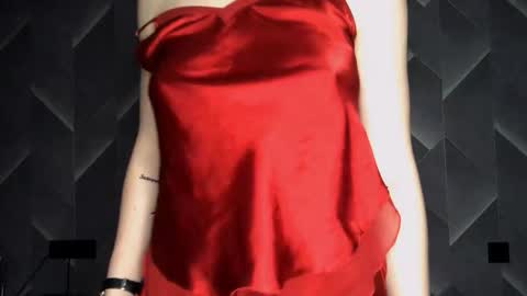 Lina online show from 10.14.25