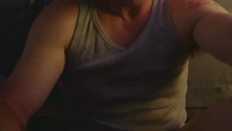 Snapshot of justyates chatting on 11.05.25 Just Yates online show from 11.05.25