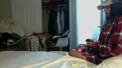 J and Sugar snap pea online show from 01.06.26