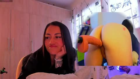  Karolin  online show from 04.12.26