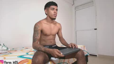 Snapshot of k_florez chatting on 05.05.26 k_florez online show from 05.05.26