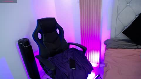 Kat online show from 04.23.26