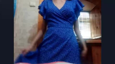 Snapshot of kacilangowski chatting on 09.25.25 Nika online show from 09.25.25