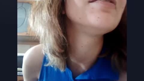 Snapshot of kacilangowski chatting on 10.06.25 Nika online show from 10.06.25