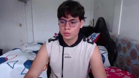 Snapshot of kafer_1022 chatting on 01.05.26 kafer online show from 01.05.26