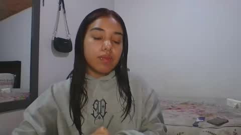 Snapshot of kahelipurple chatting on 03.08.25 KAHELIINDEPENDENT MODEL online show from 03.08.25