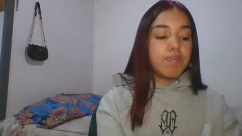 Snapshot of kahelipurple chatting on 03.08.25 KAHELIINDEPENDENT MODEL online show from 03.08.25