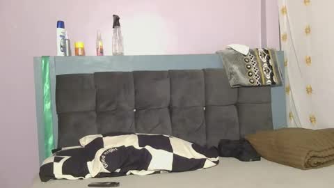 kai91799 online show from 12.22.25