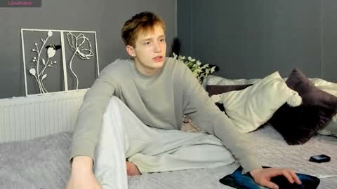 Snapshot of kai_milller chatting on 03.22.26 Kai online show from 03.22.26