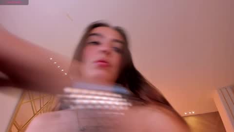 Kaia Ferreira online show from 02.17.25