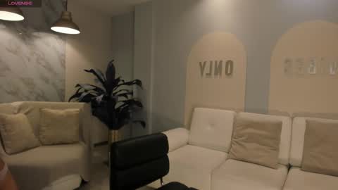 Kaia Ferreira online show from 12.22.25