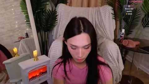 Snapshot of kaiasunshine chatting on 09.23.25 Kaia Monday Thursday FridaySaturdaySunday online show from 09.23.25