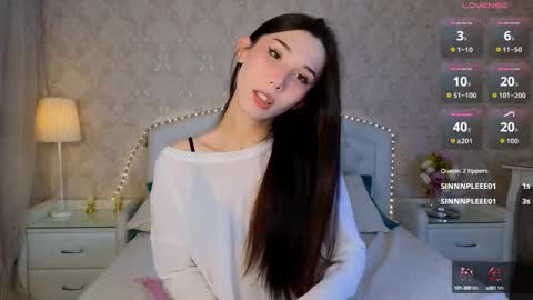 Snapshot of kaiasunshine chatting on 10.11.25 Kaia Monday Thursday FridaySaturdaySunday online show from 10.11.25