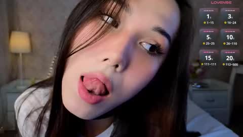 Snapshot of kaiasunshine chatting on 10.25.25 Kaia Monday Thursday FridaySaturdaySunday online show from 10.25.25